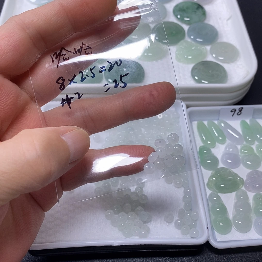 哈***哈翡翠未镶嵌吊坠(不含链)