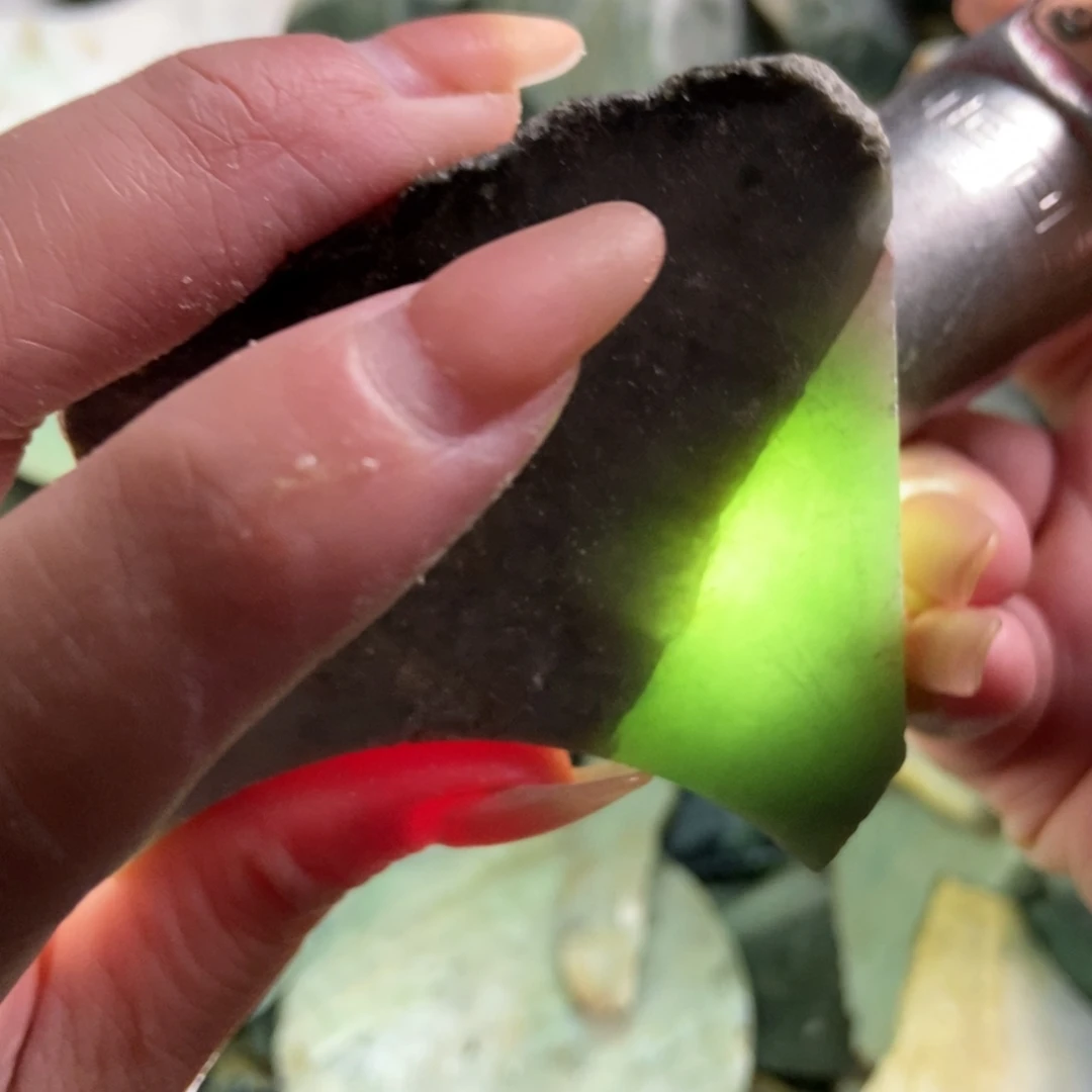 翡翠未镶嵌挂件天然翡翠