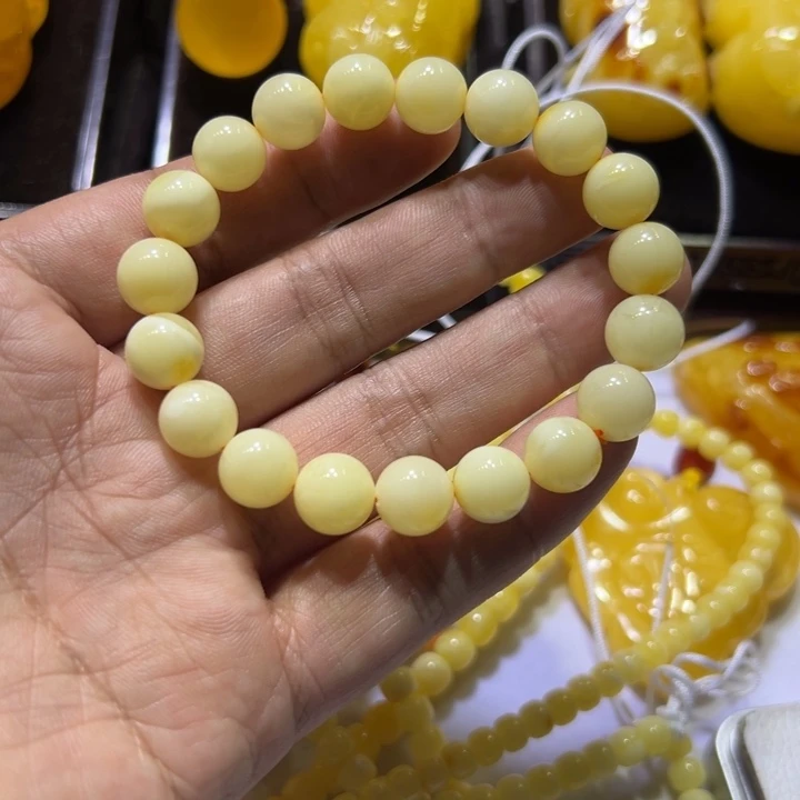****鸣未镶嵌颈饰琥珀琥珀手串
