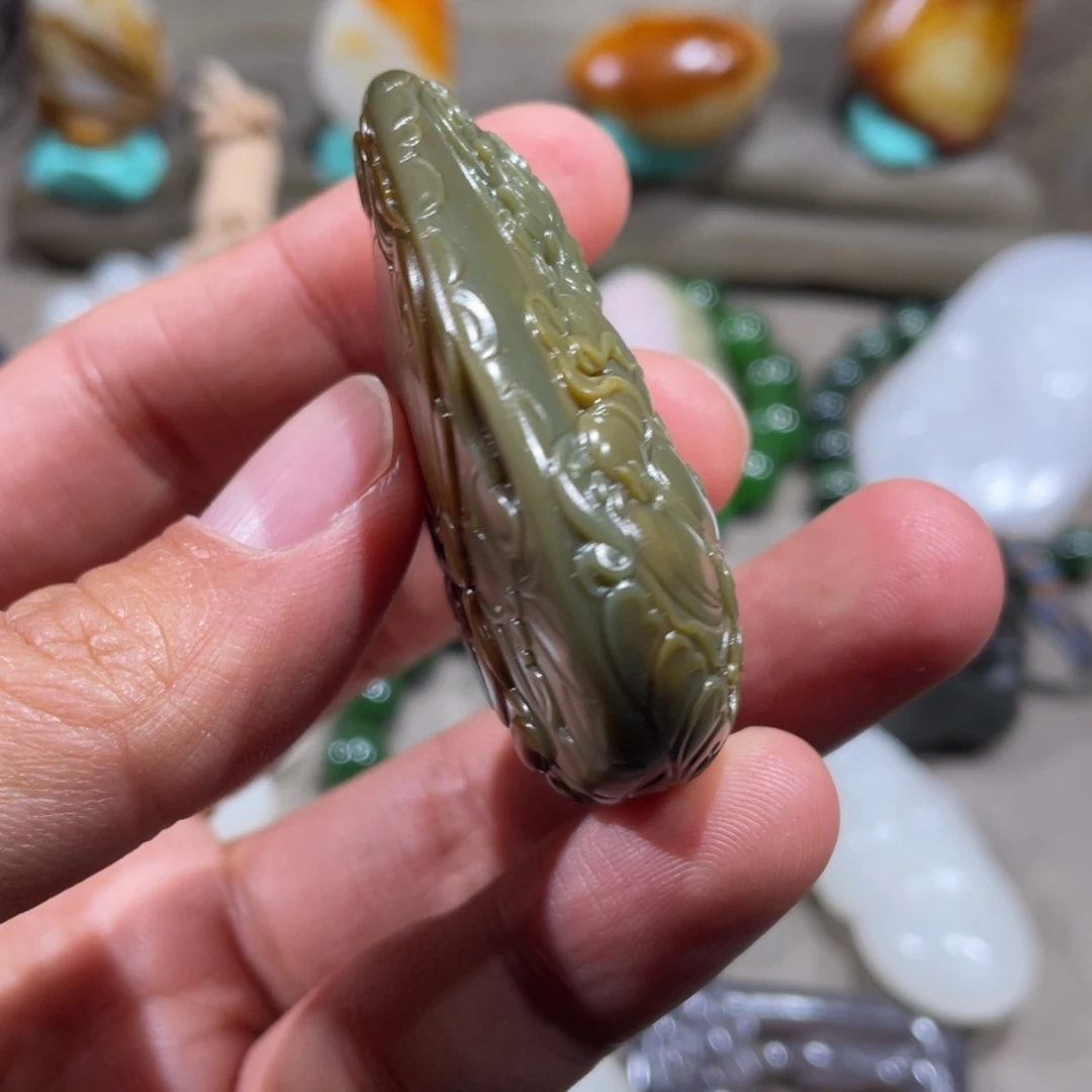 和田玉未镶嵌挂件