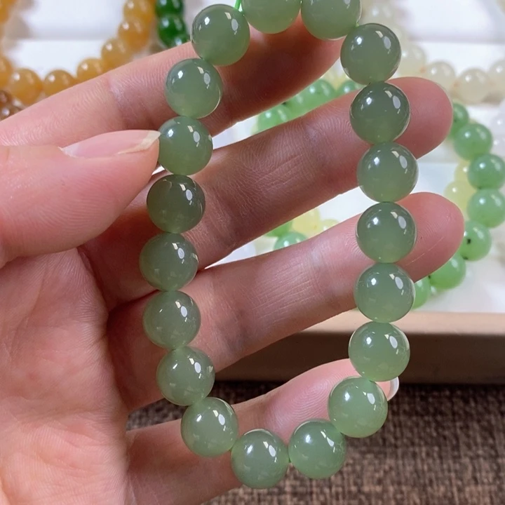 我***️和田玉未镶嵌手串