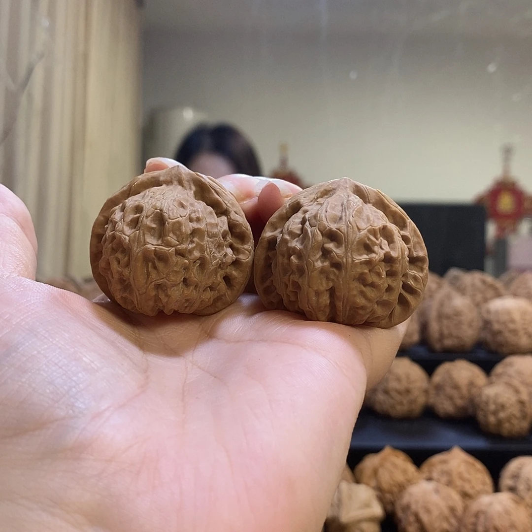 把件文玩核桃38宫灯有白尖
