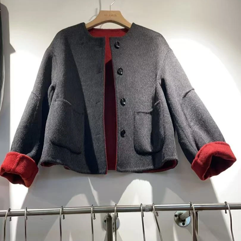 1135小个子秋冬双色赫本风短款女士大衣外套穿搭