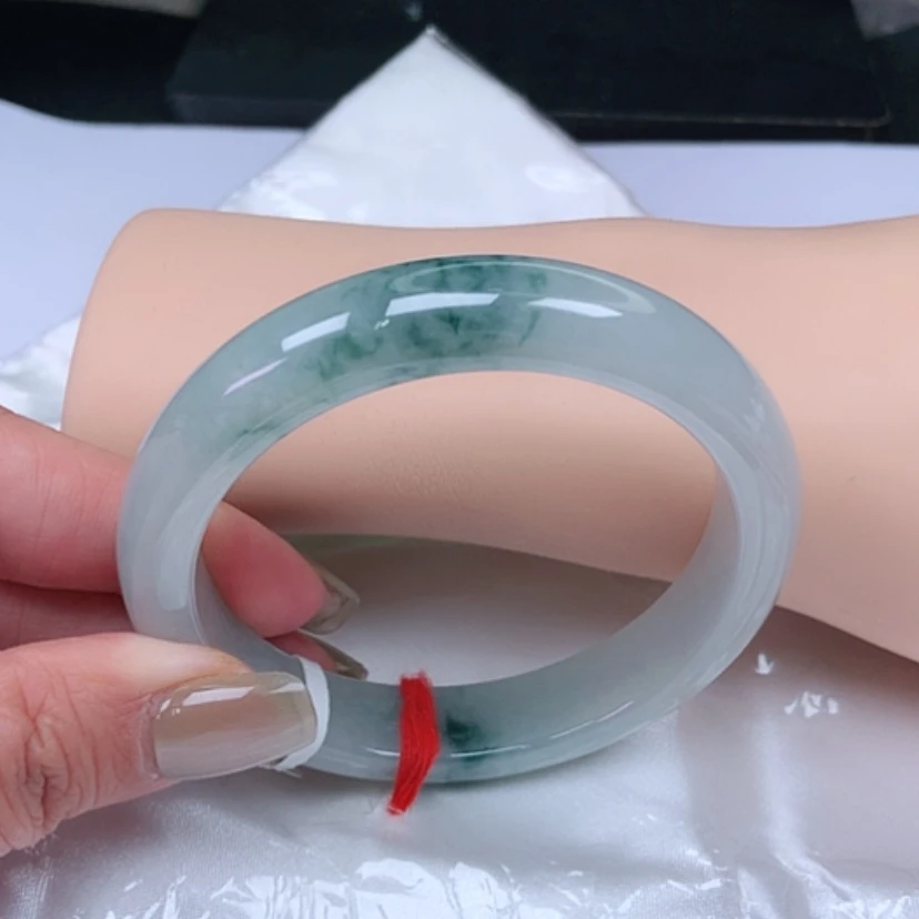 【闪购商品】翡翠手镯未镶嵌，5859