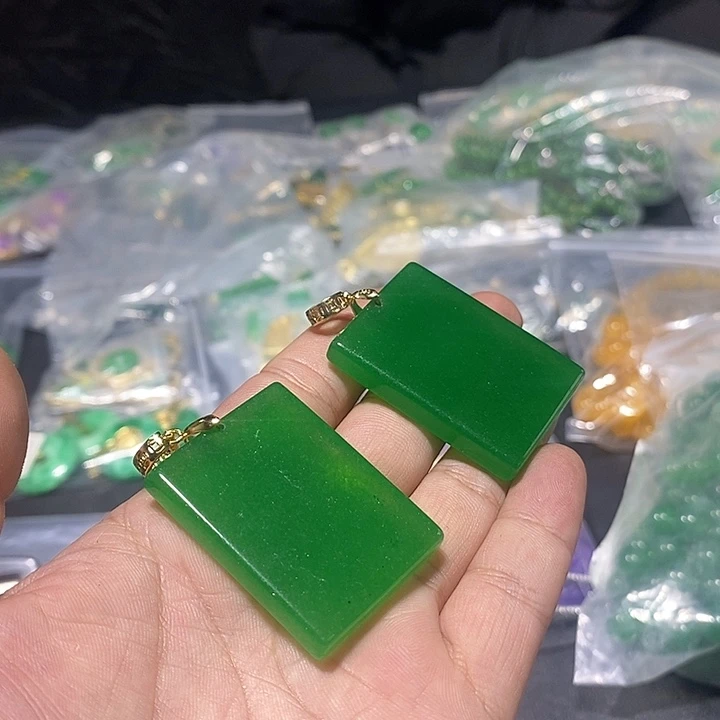 翡翠颈饰未镶嵌价格