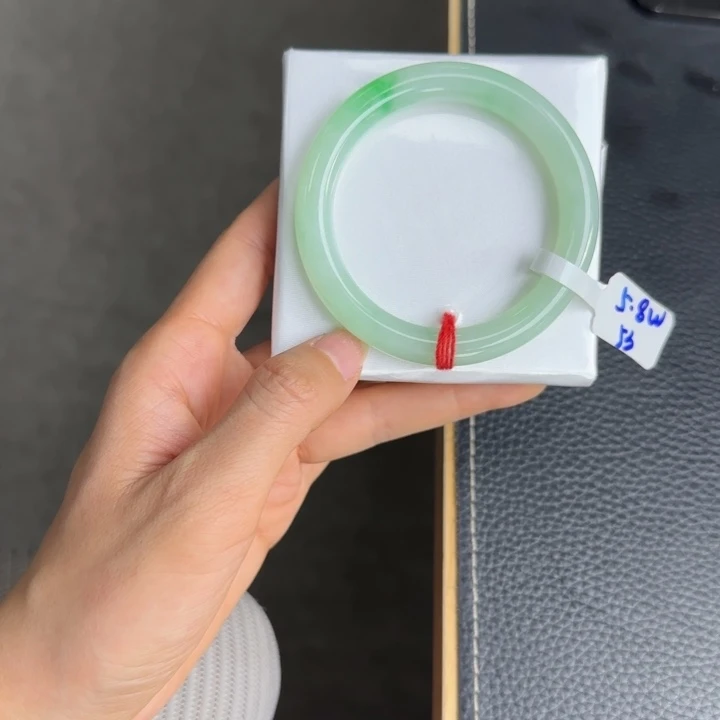 未镶嵌手镯（圆镯）翡翠翡翠手镯