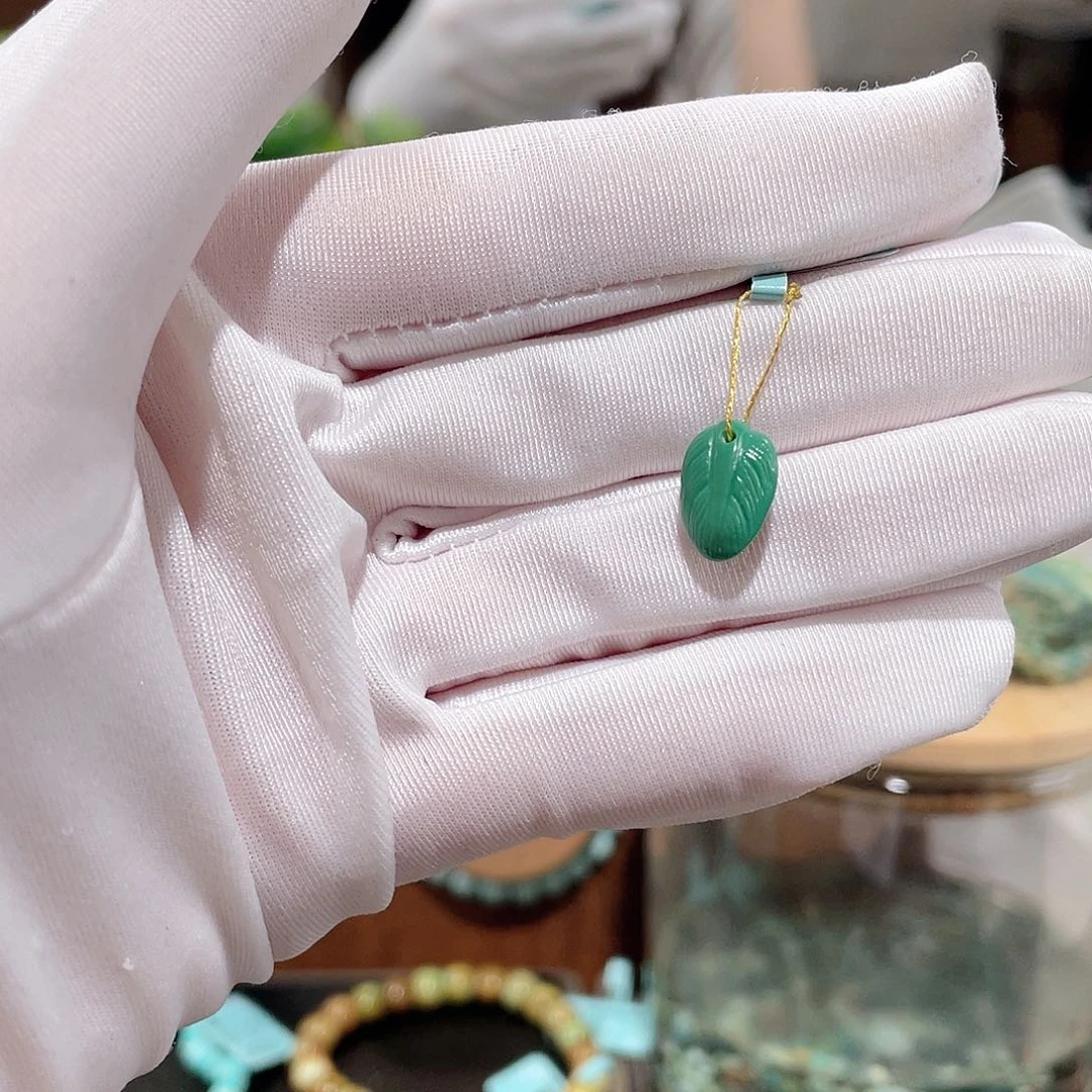 绿松石未镶嵌叶子挂件