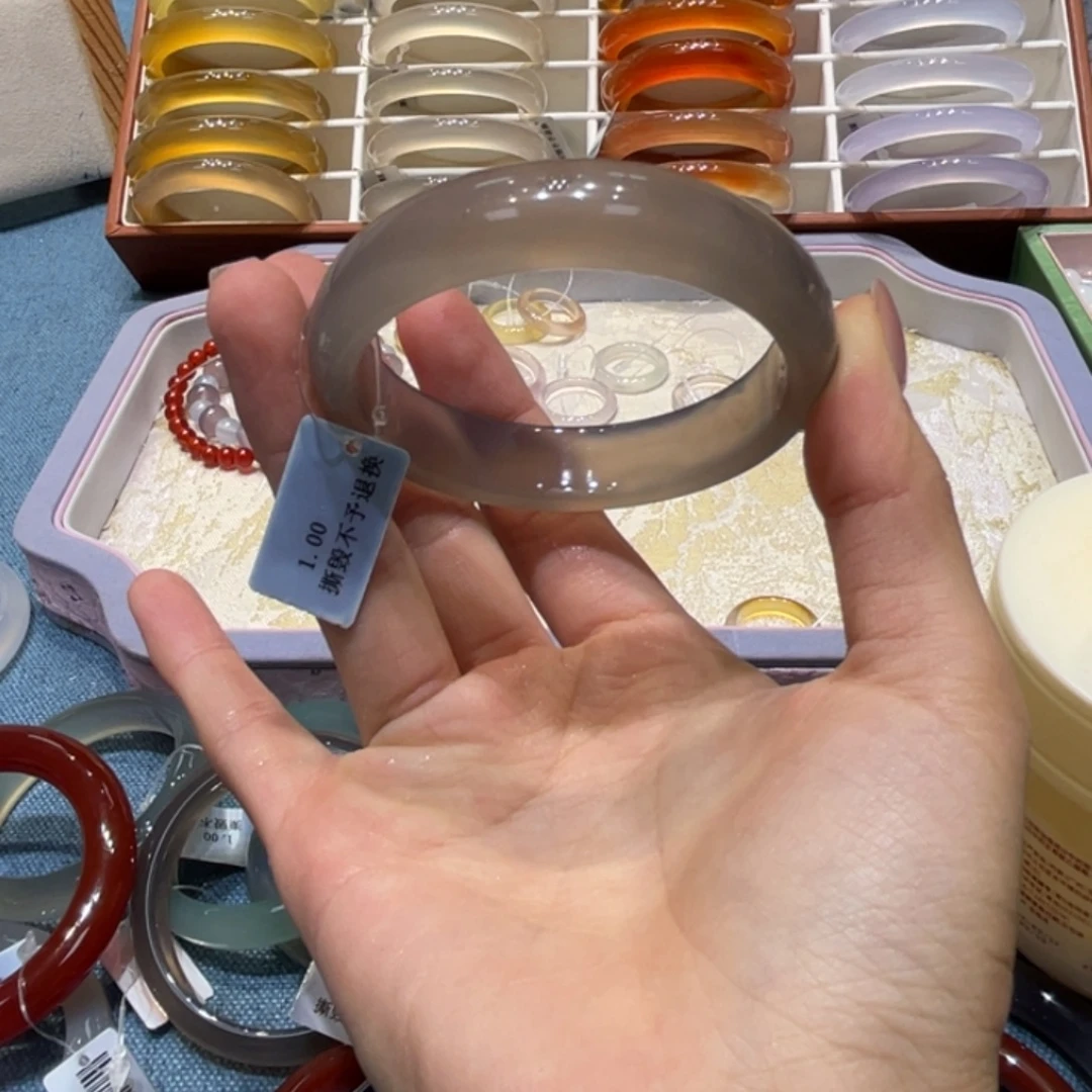 玛瑙/玉髓未镶嵌手镯