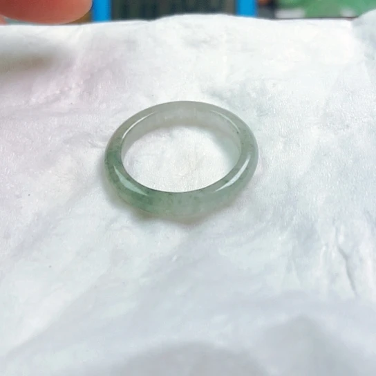 翡翠颈饰未镶嵌天****远吊坠