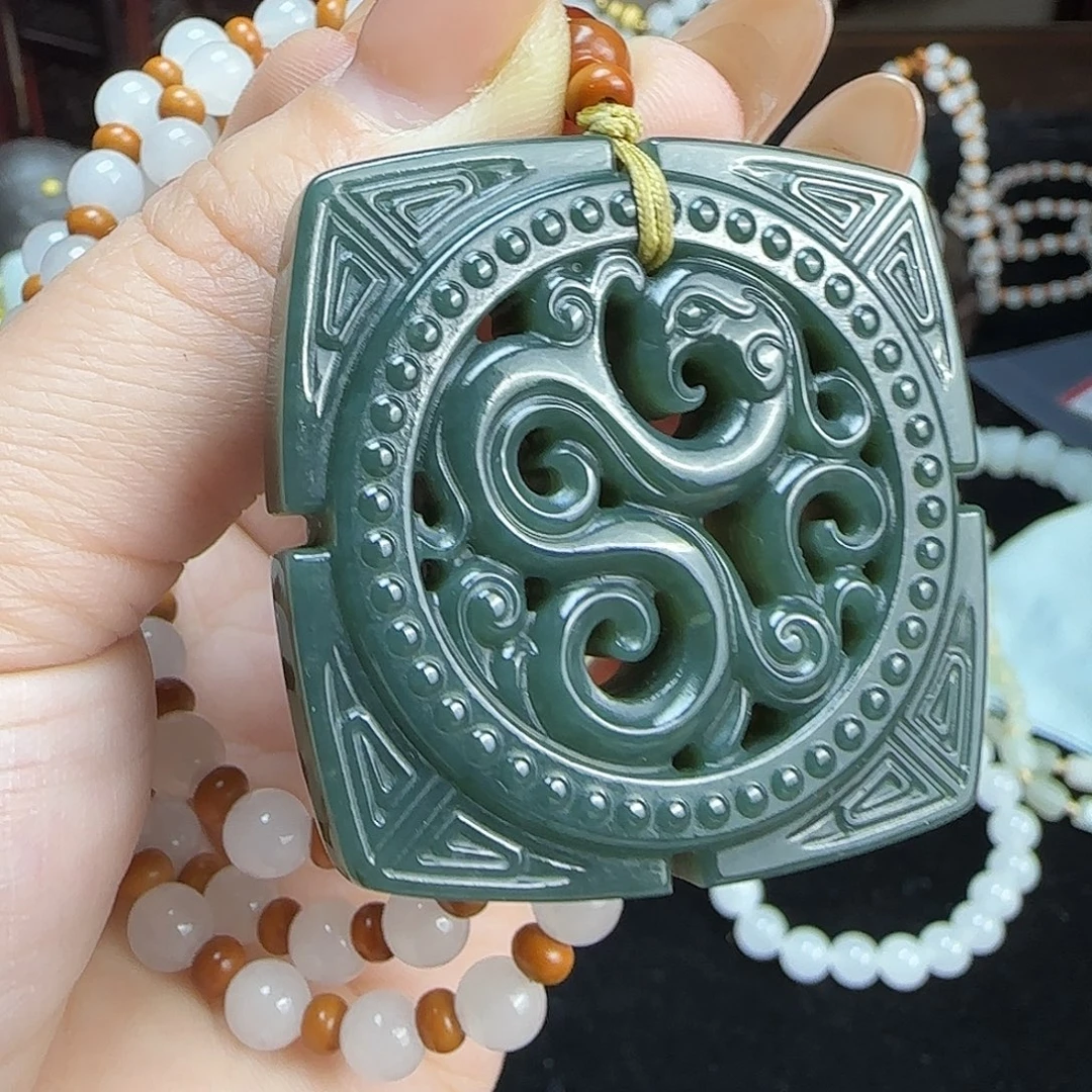 和田玉未镶嵌颈饰定制发货