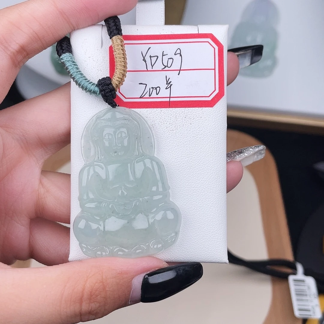 翡翠未镶嵌颈饰YD509