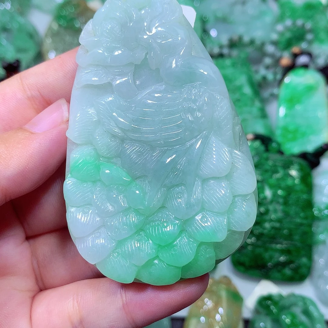 吊坠(不含链)未镶嵌翡翠