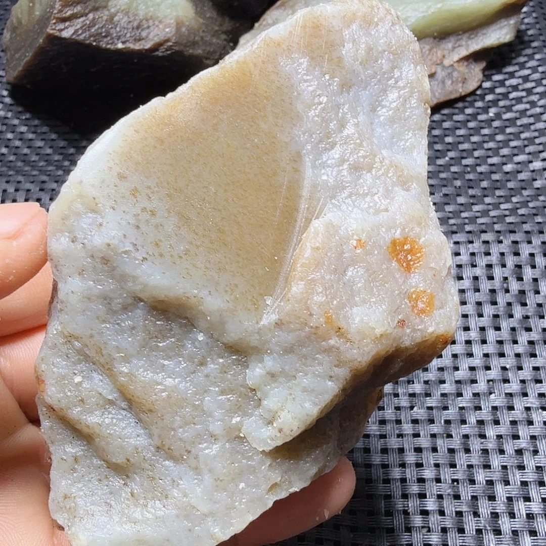 和田玉（糖玉）未镶嵌珠宝半成品