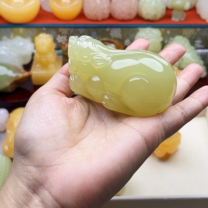 同***.石材貔貅手把摆件