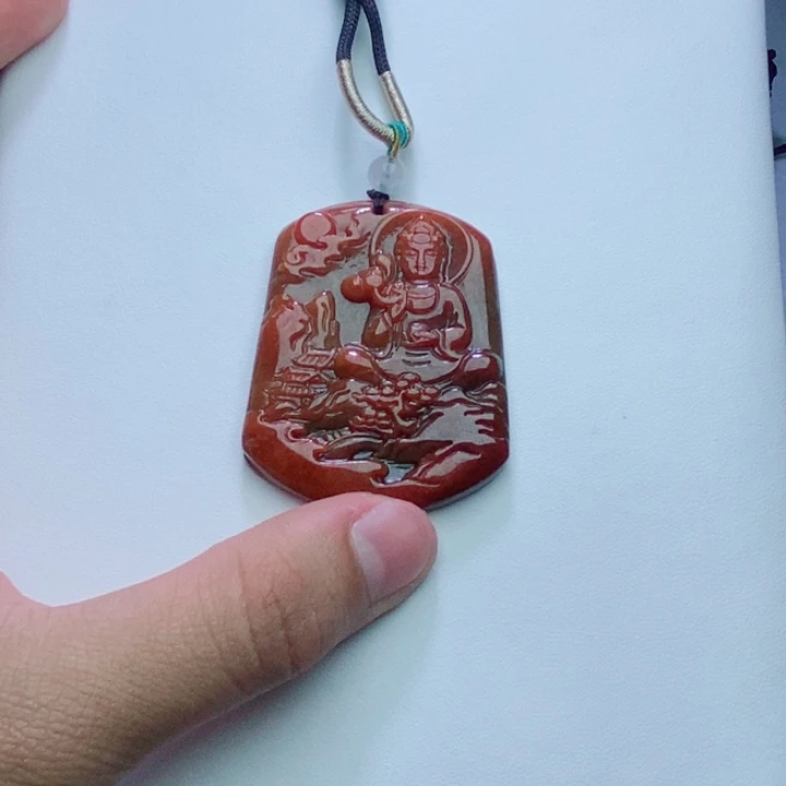 颈饰未镶嵌翡翠人物