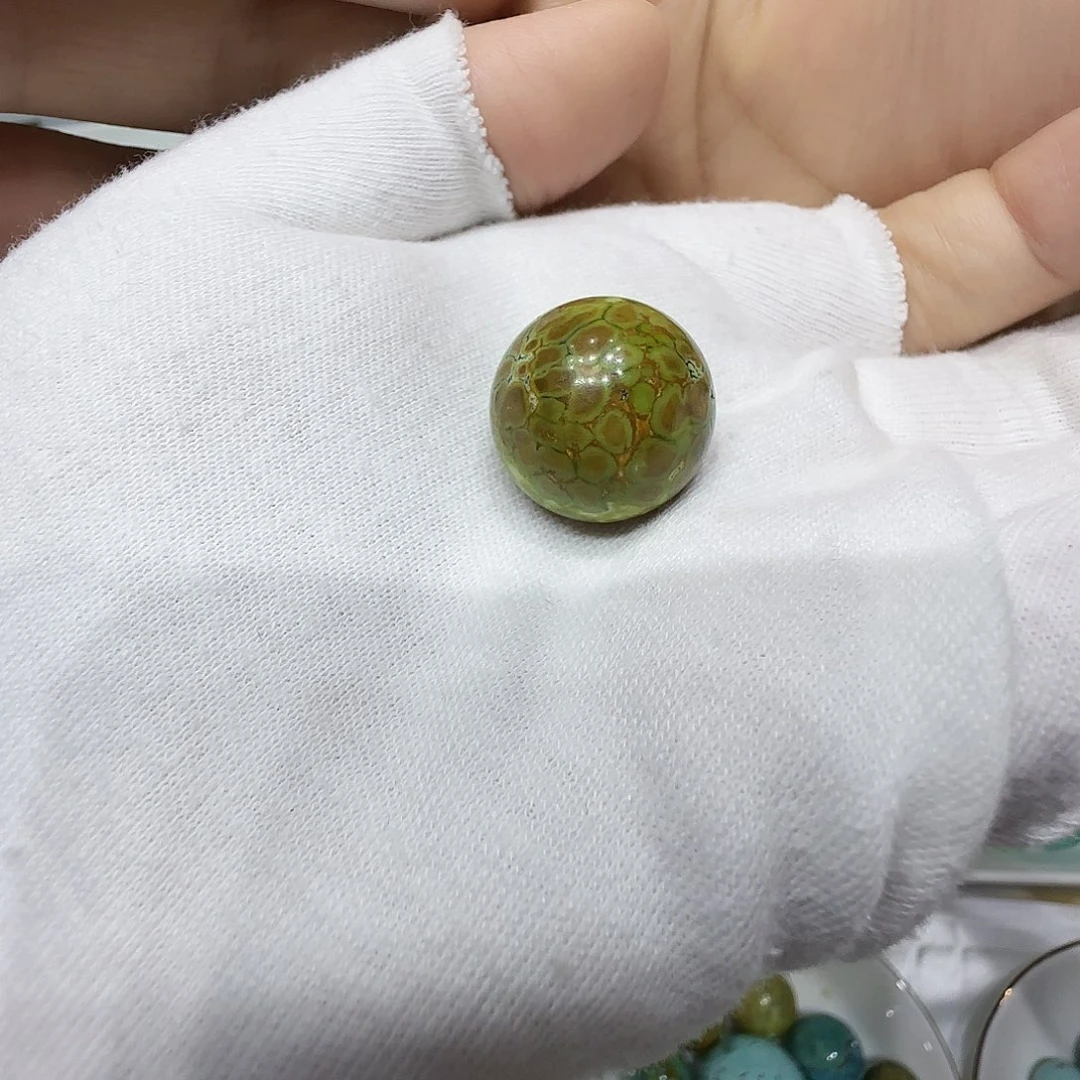 未镶嵌绿松石原矿绿松石