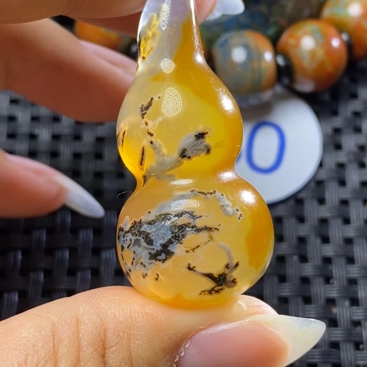 未镶嵌颈饰玛瑙/玉髓大*