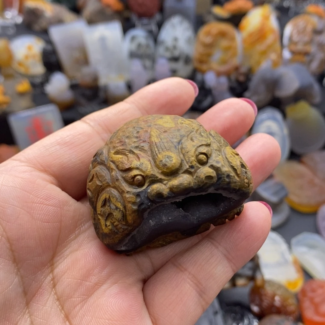 玛瑙/玉髓颈饰未镶嵌听**