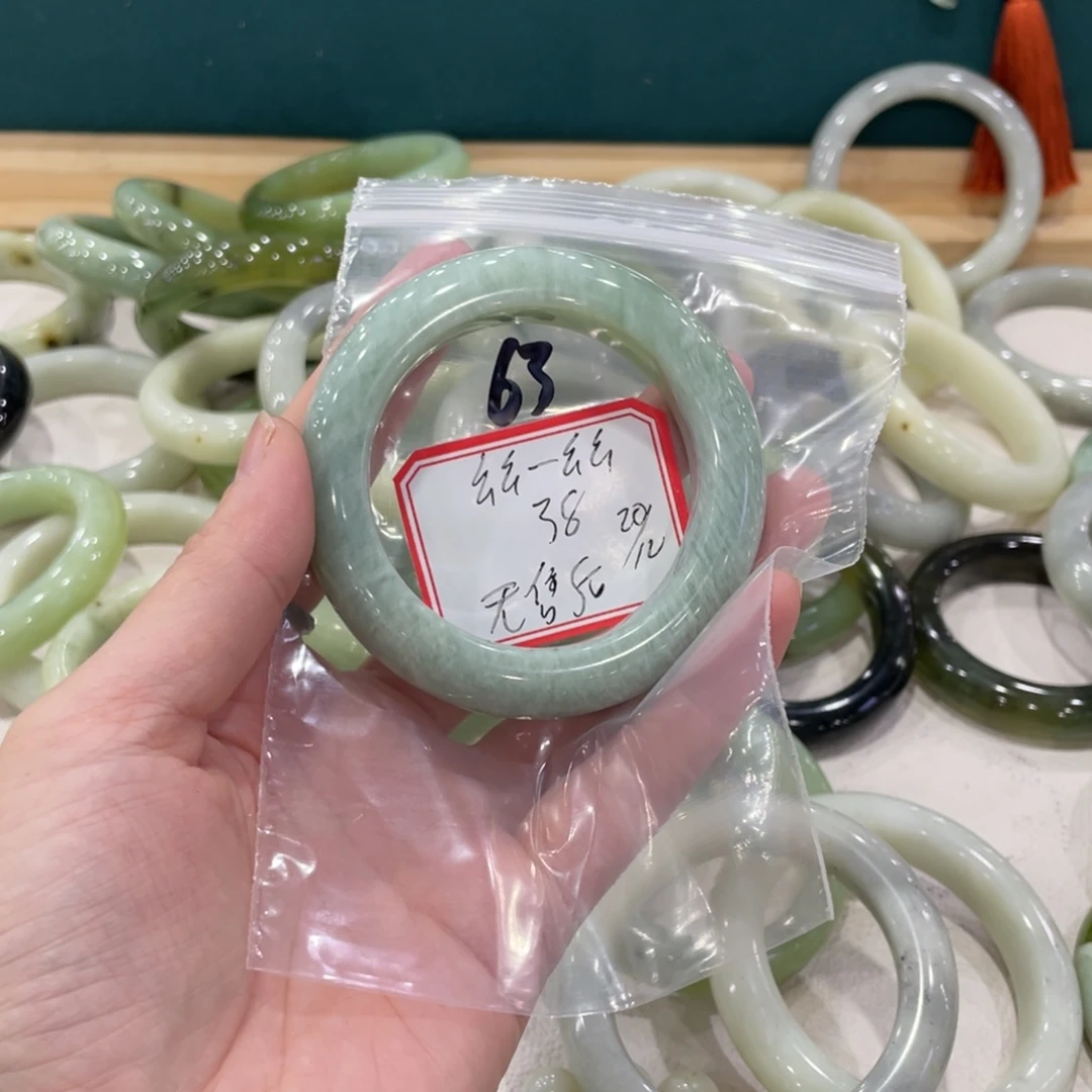 幺***幺蛇纹石玉未镶嵌手镯