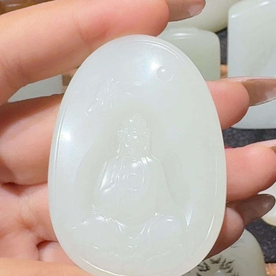 瑞***铭未镶嵌手链和田玉观音