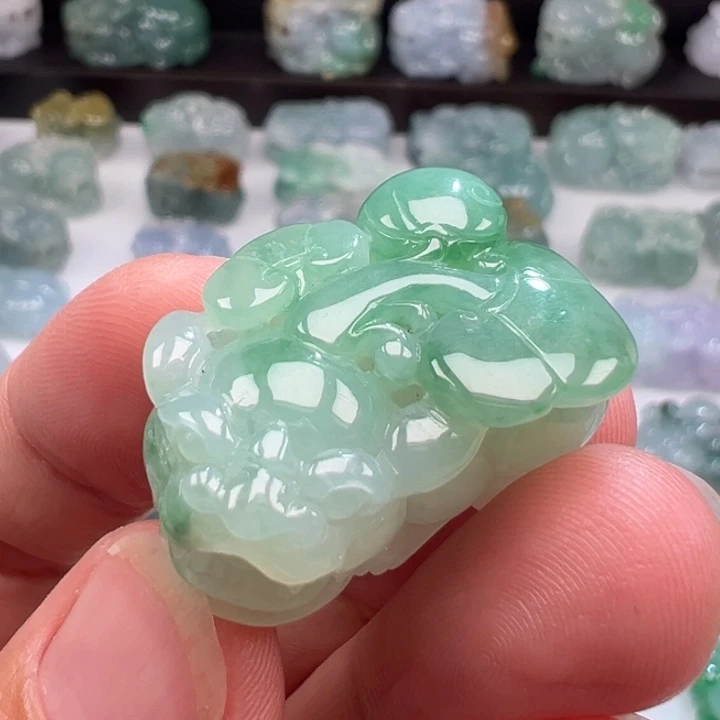 颈饰未镶嵌翡翠貔貅