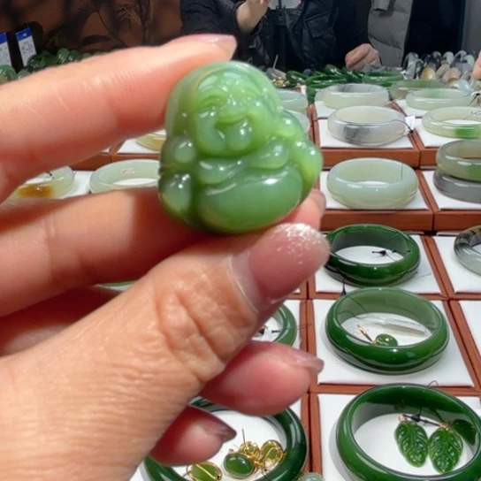 和田玉吊坠(赠链)未镶嵌