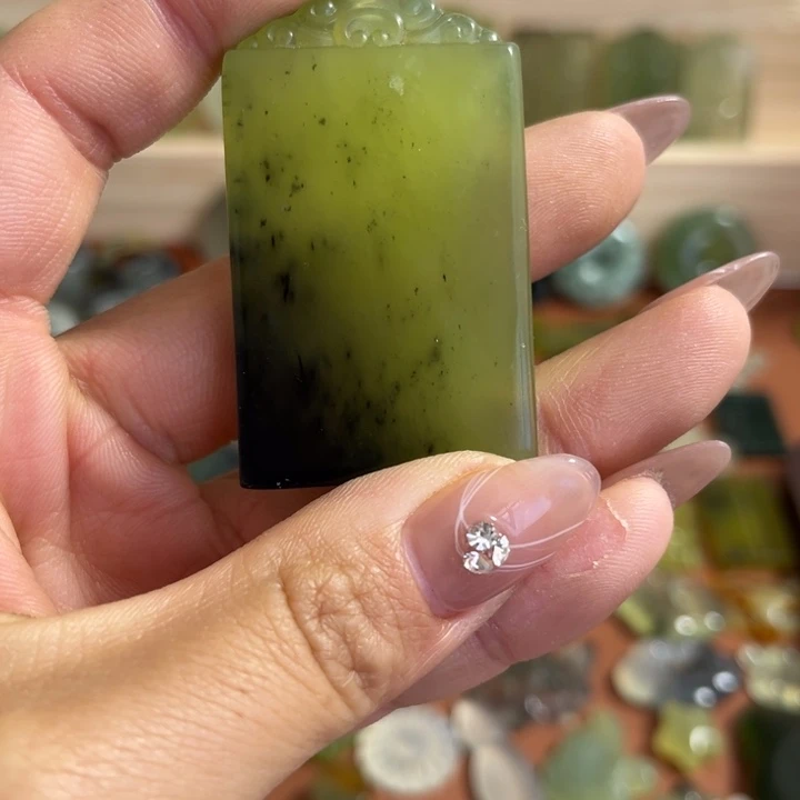 蛇纹石玉合金颈饰