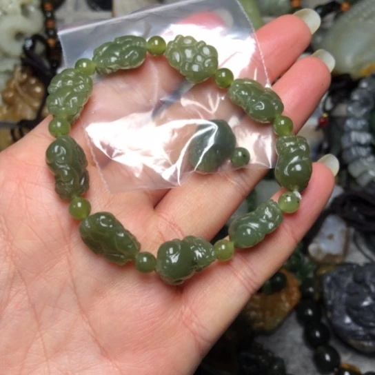 和田玉未镶嵌把件多样性