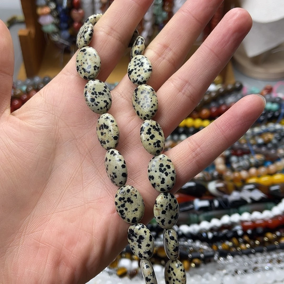 玛瑙/玉髓未镶嵌珠宝半成品斑点石椭圆一条