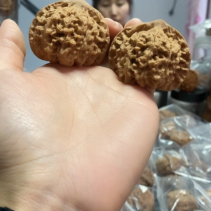把件文玩核桃50.5官帽练手