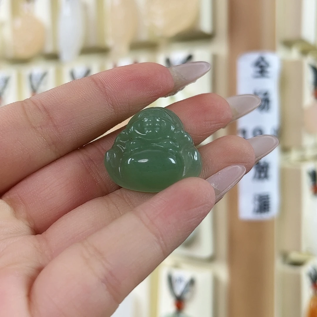 石英质玉未镶嵌颈饰