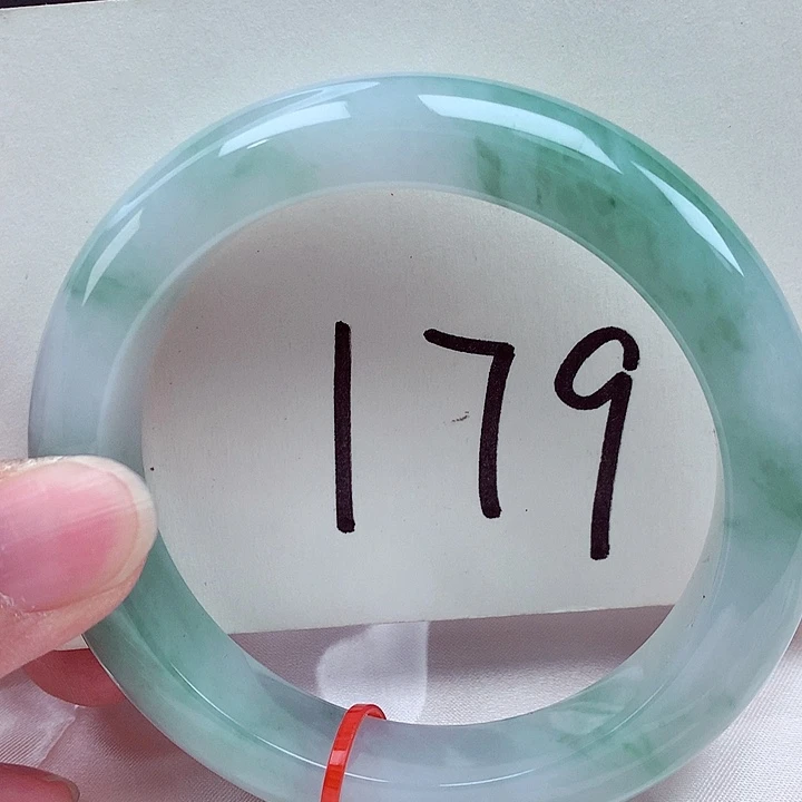 翡翠未镶嵌手镯翡翠