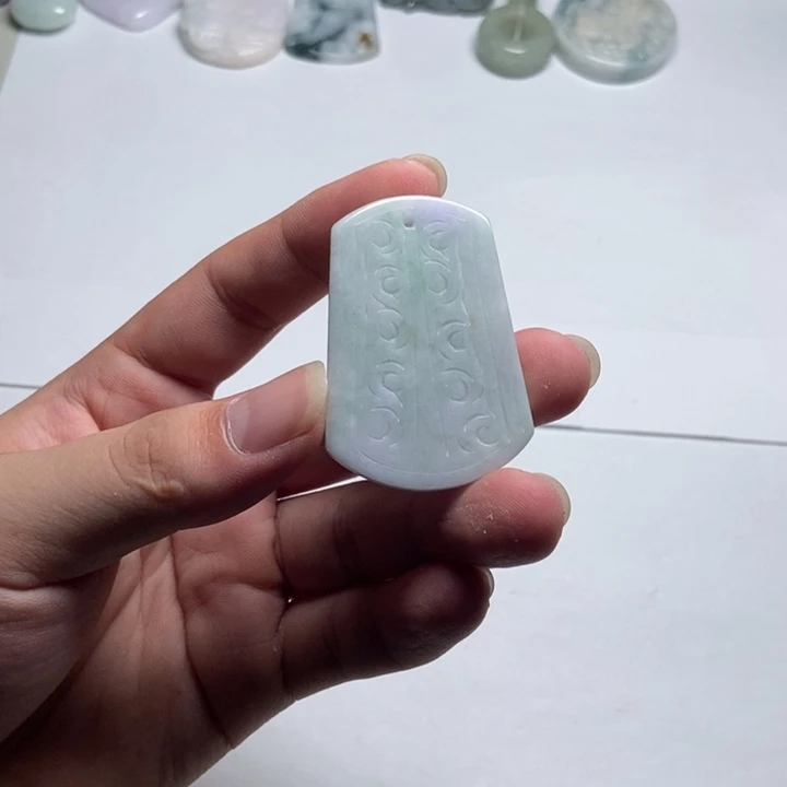 翡翠未镶嵌颈饰仿古牌7