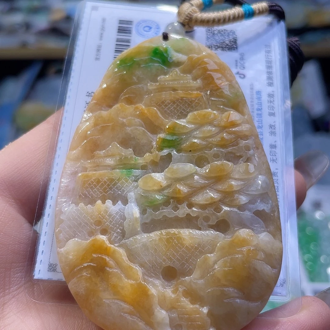 翡翠未镶嵌颈饰一