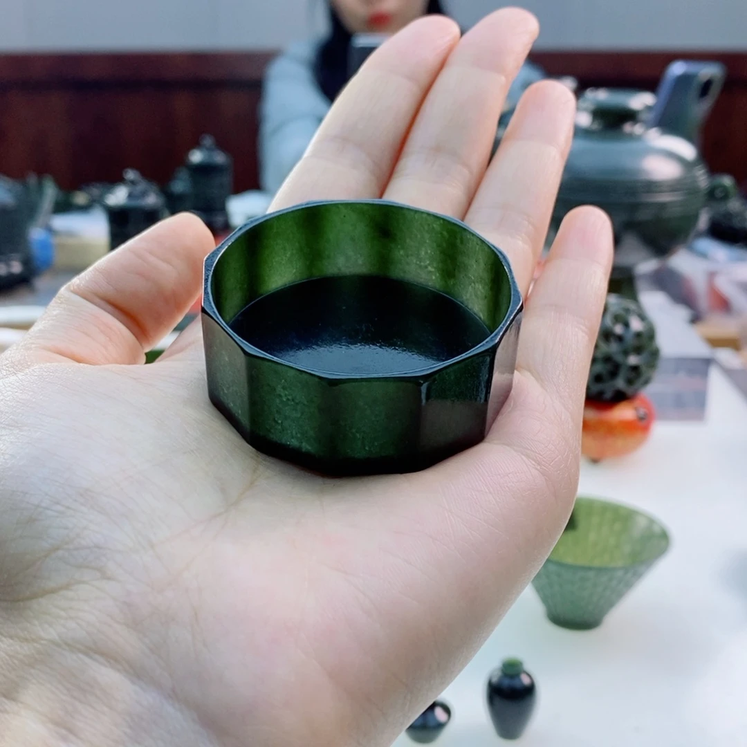 未镶嵌和田玉（青玉）摆件