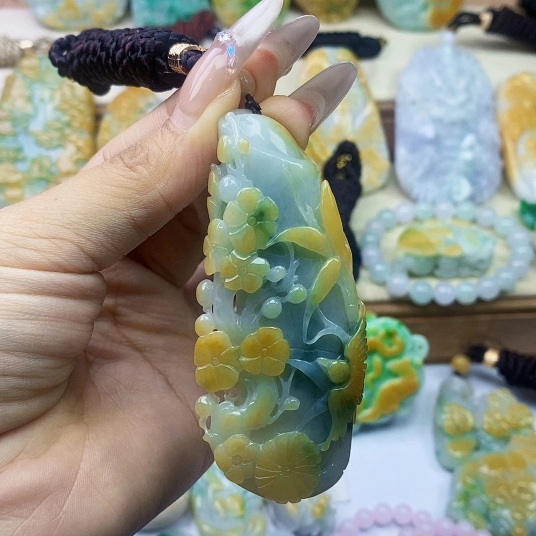 翡翠未镶嵌颈饰翡翠