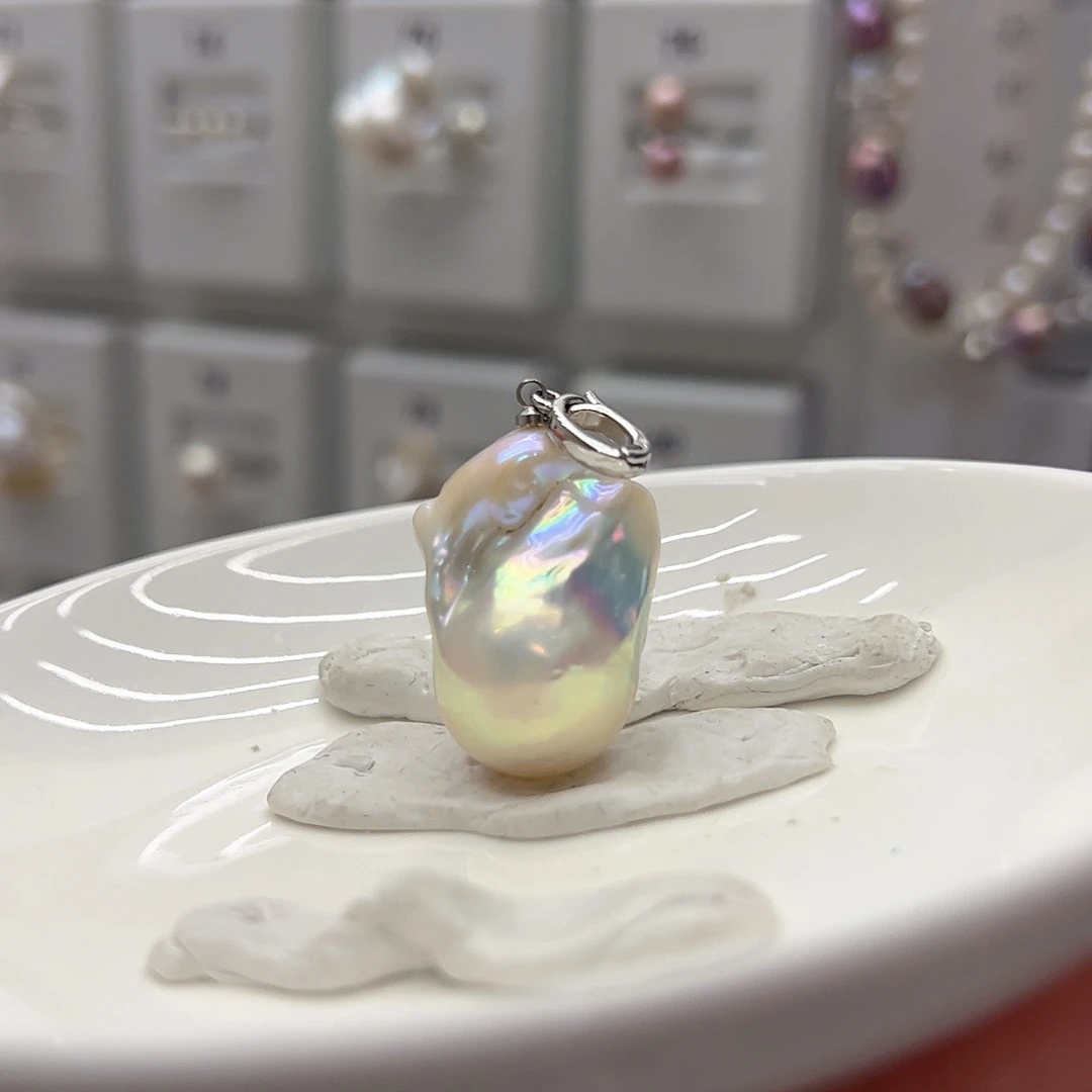 淡水珍珠银S925镶嵌耳饰