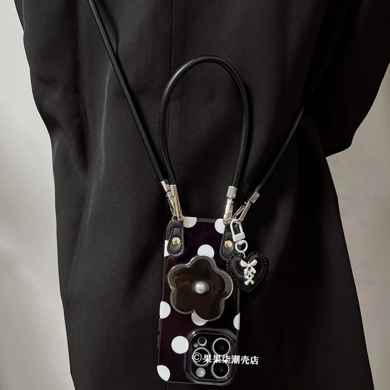 黑花朵珍珠支架适用iPhone16promax手机壳苹果15斜挎14腕带13挂绳