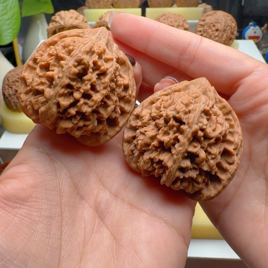 把件核桃44尺寸满天星