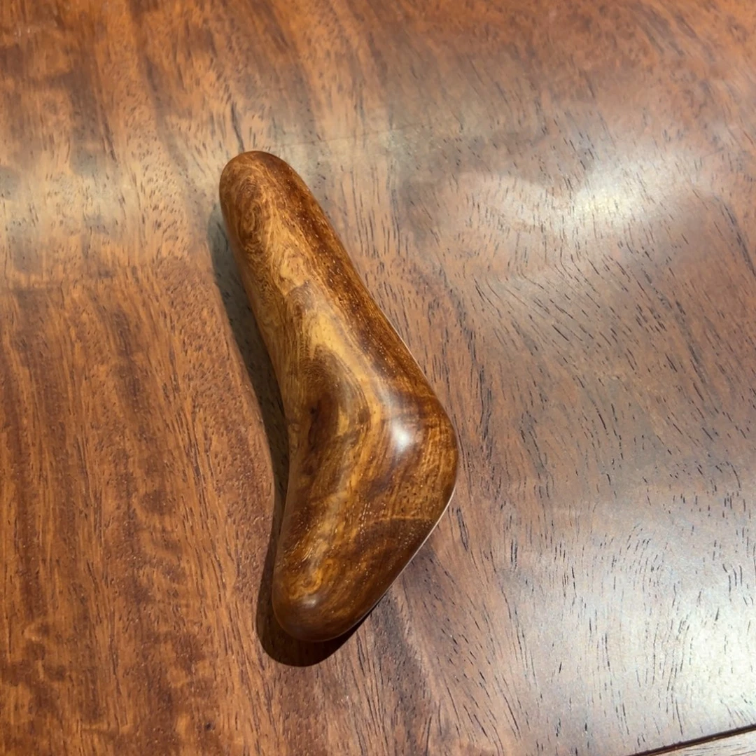 江***司花梨木类端景台手把件