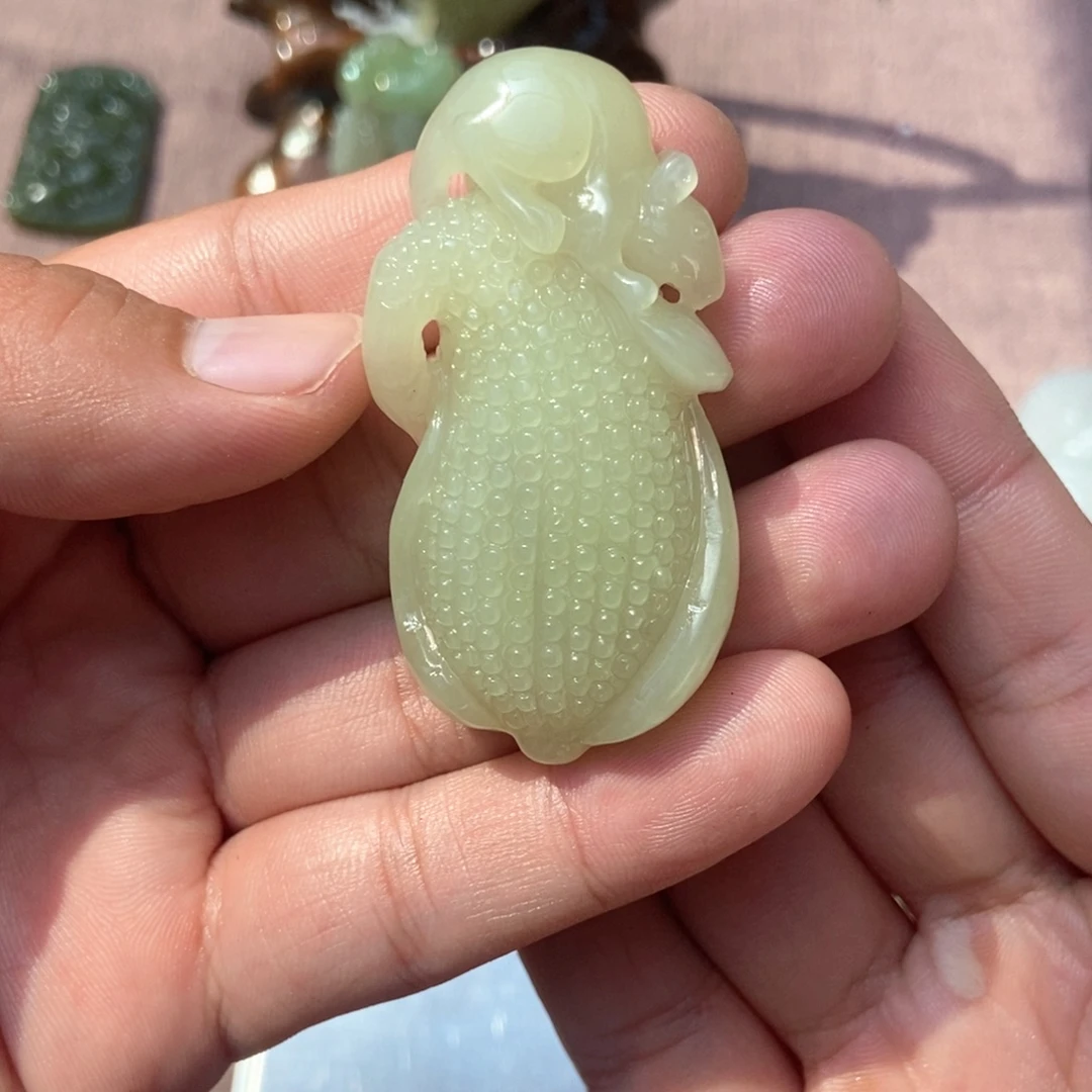 颈饰未镶嵌和田玉