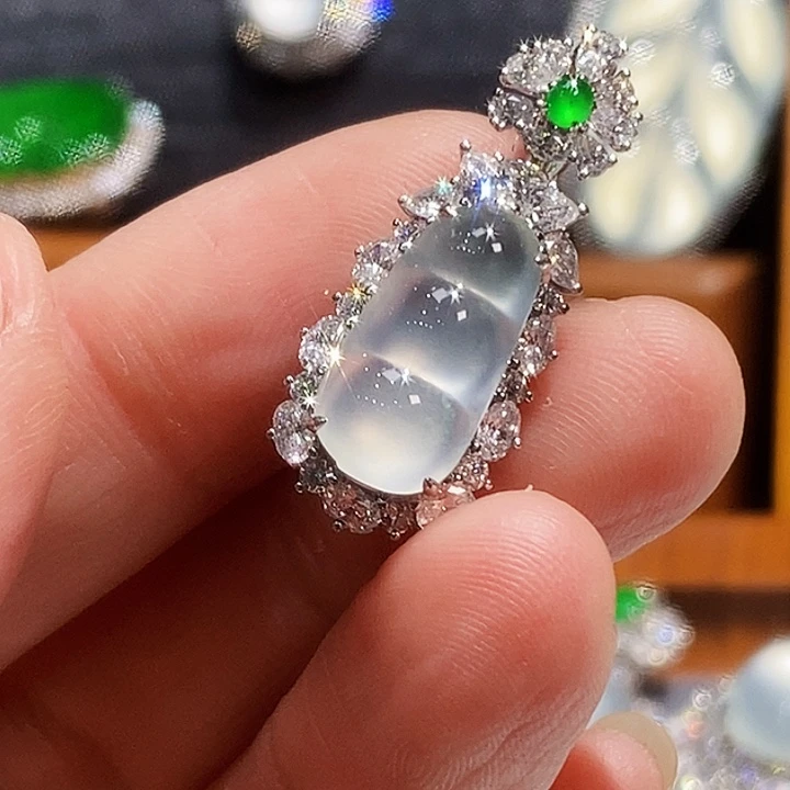 吊坠(不含链)18K金镶嵌翡翠