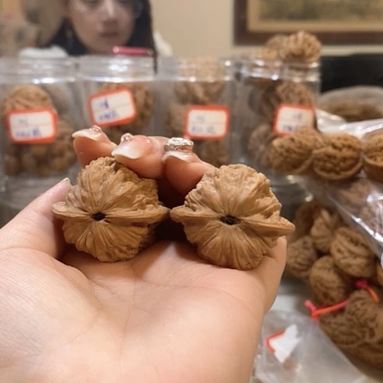 文玩核桃吊坠?****我37崔凯公子帽