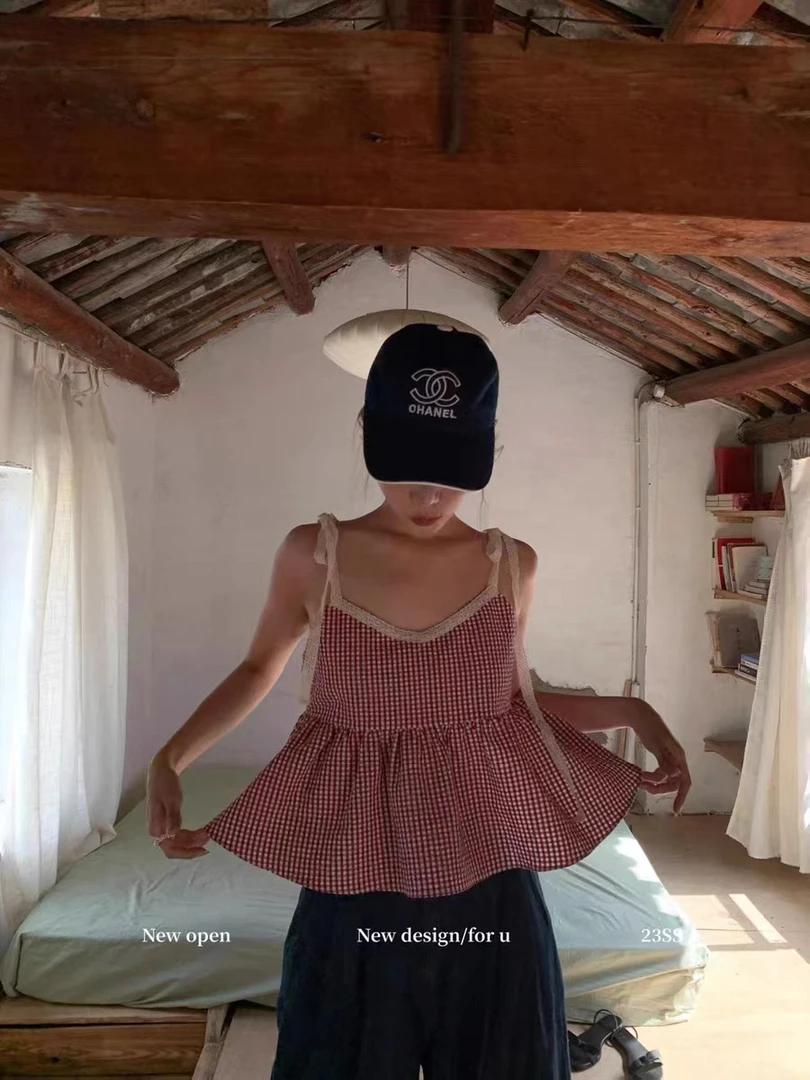 甜辣蕾丝花边格子吊带背心女夏季2025年洋气减龄褶皱宽松裙摆上衣