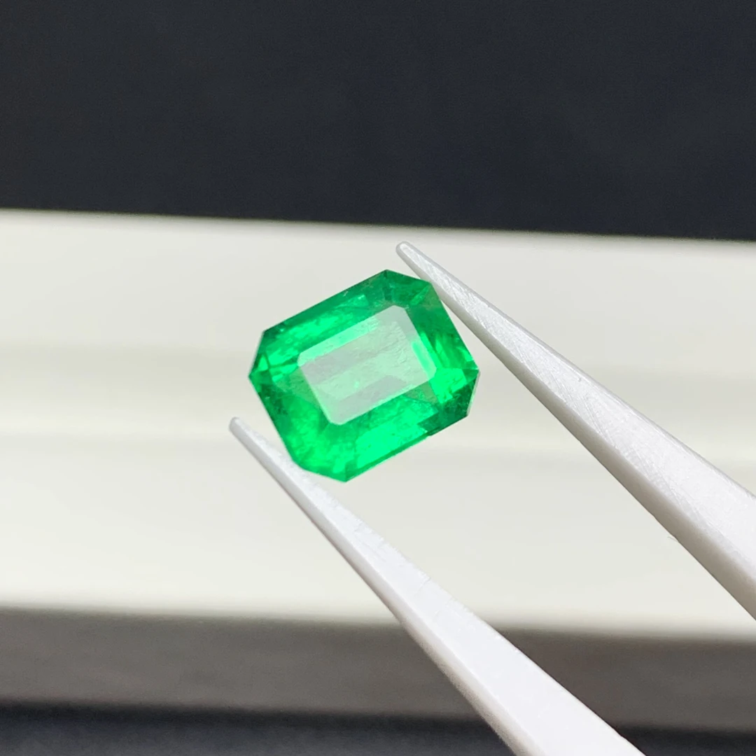 2.76克拉哥伦比亚祖母绿裸石木佐矿吉尔德证书9.09*7.53*5.53毫米