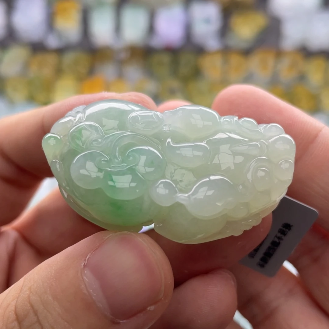 翡翠未镶嵌颈饰貔貅24