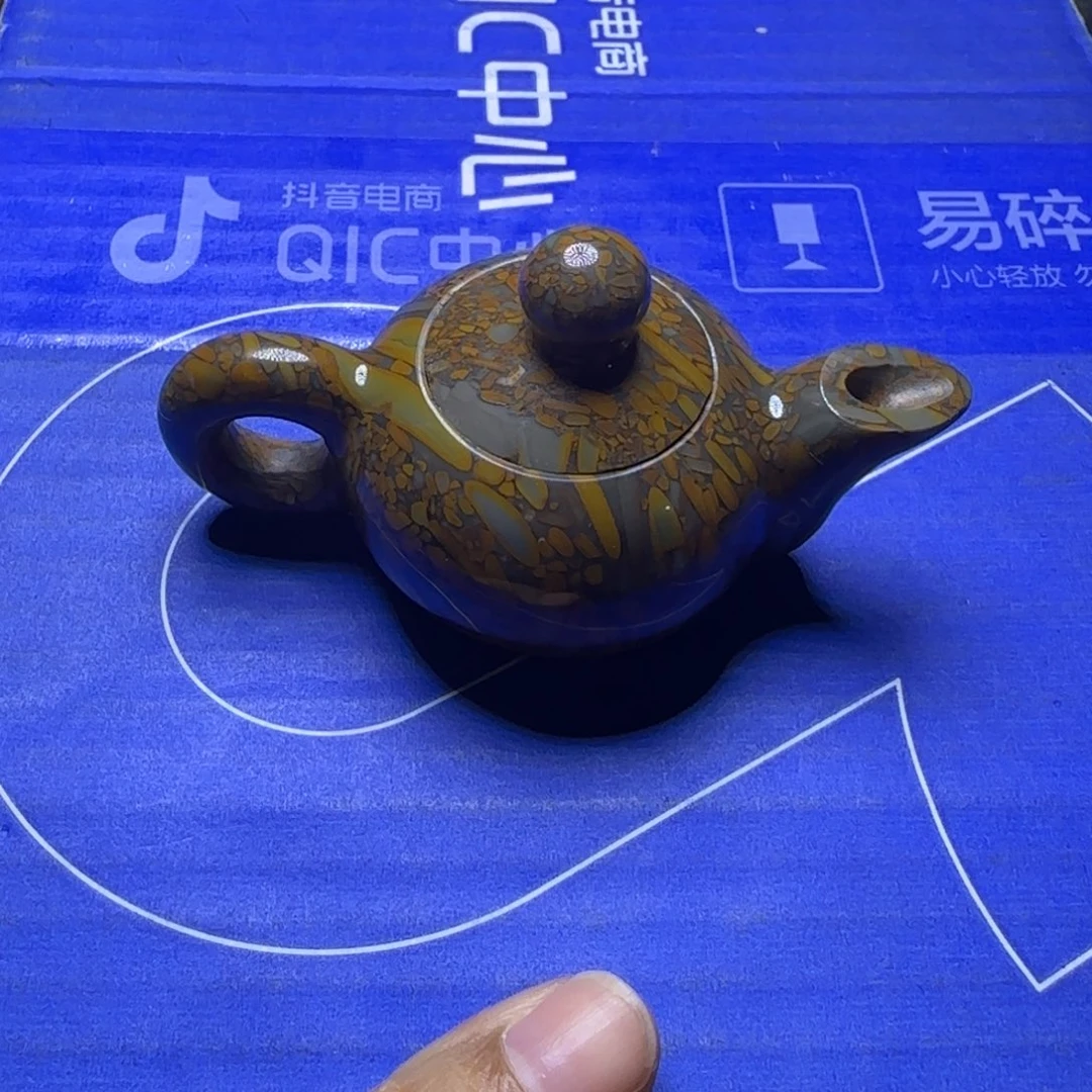 和田玉未镶嵌把件