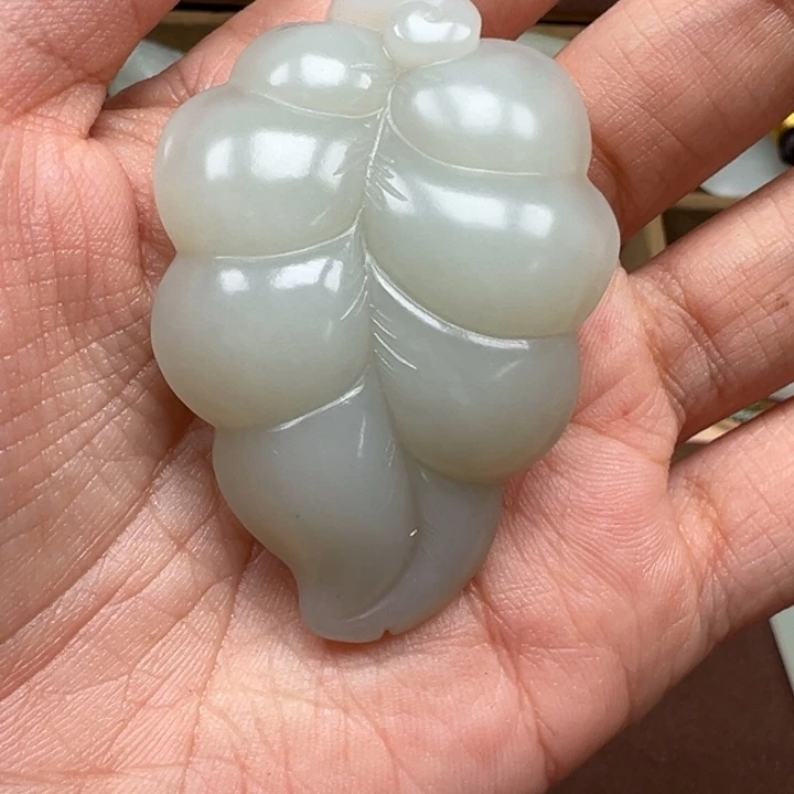 和田玉未镶嵌颈饰且末树叶
