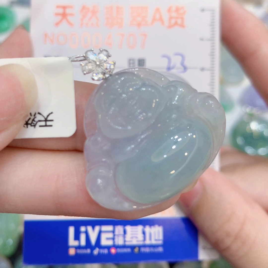 翡翠18K金镶嵌颈饰佛公