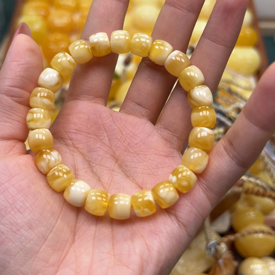 琥珀未镶嵌颈饰蜜蜡